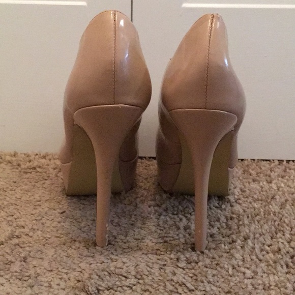 Nude Carlos Santana Heels - Picture 8 of 8